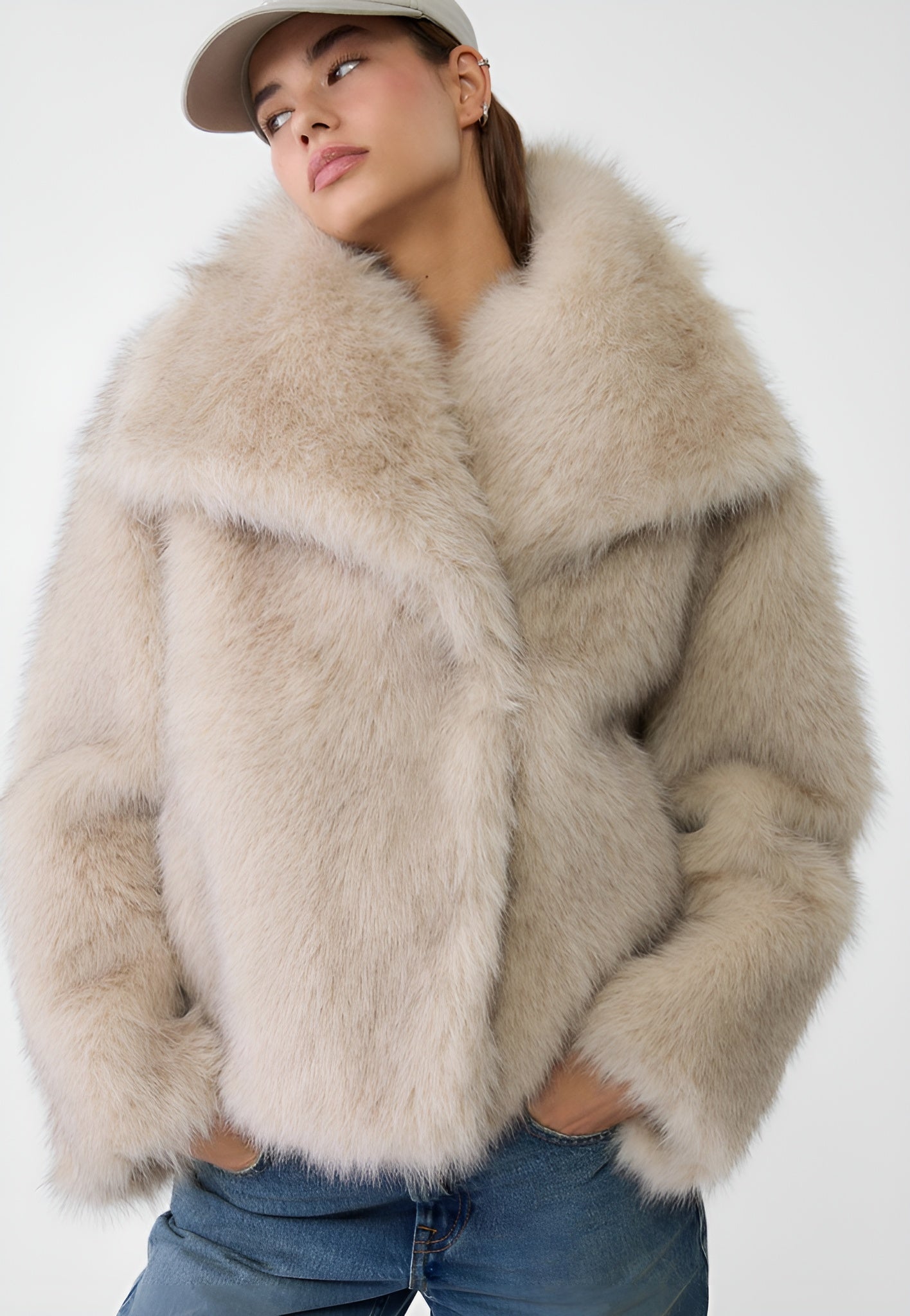 Elara Faux fur coat