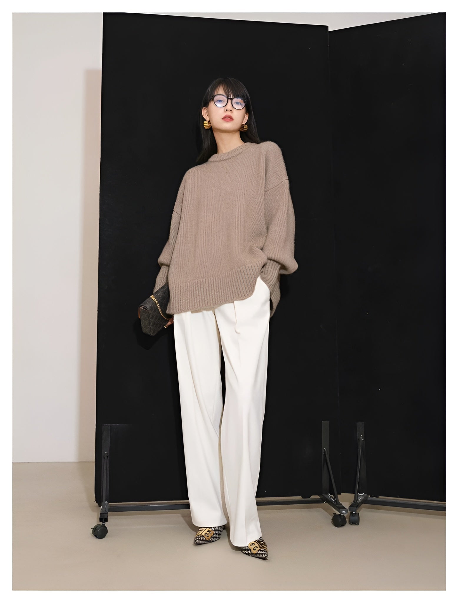 Soft round neck jumper