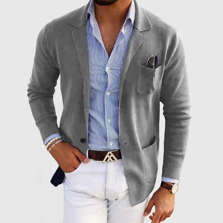 Comfortable blazer with single-row buttons