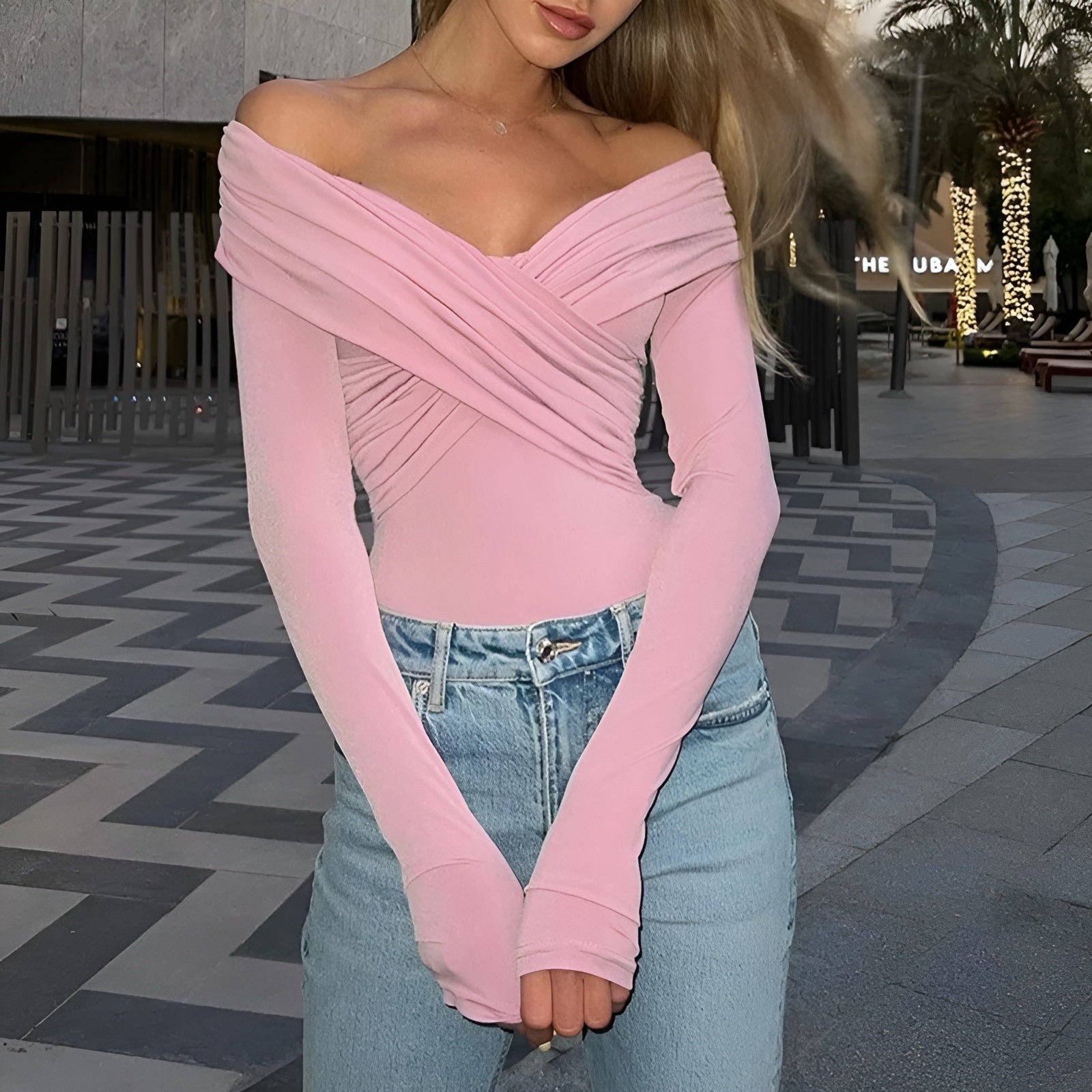 Chic off shoulder body