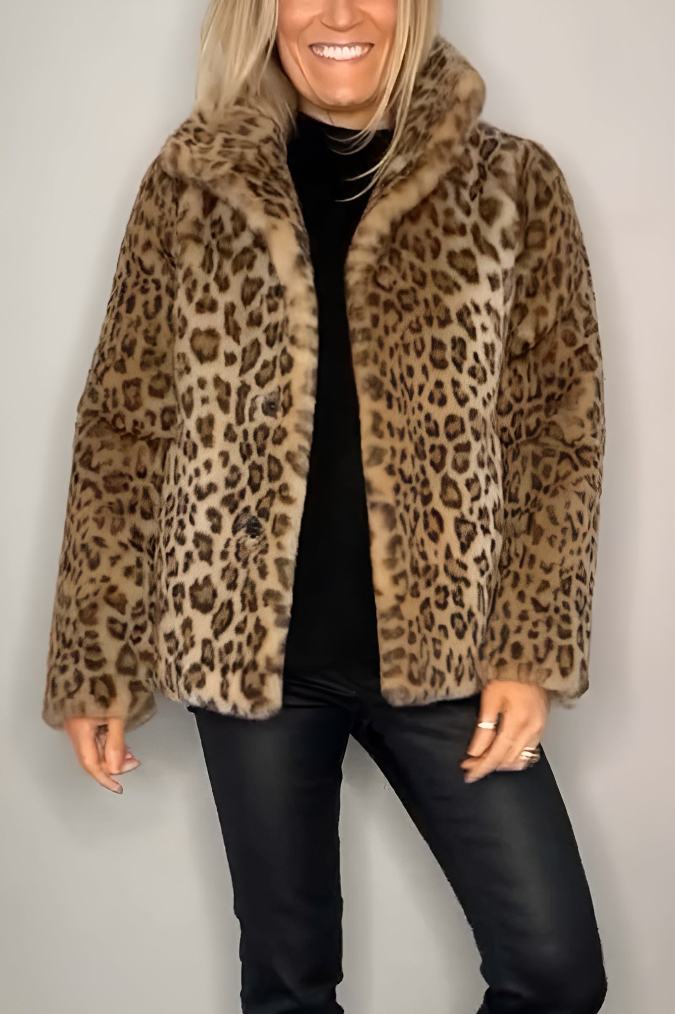 Fashionable Leopard Faux Fur Winter Coat